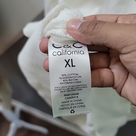 C&C California Star Printed Crewneck Sweatshirt Cotton XL NWT - Picture 5 of 5